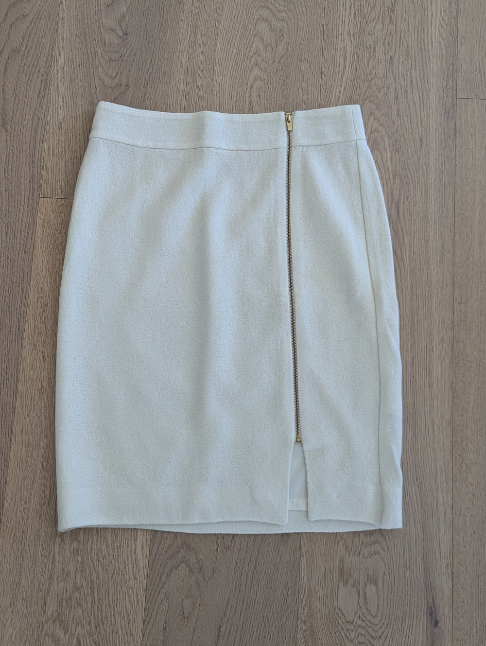 Banana Republic Cream Pencil Skirt with Front Zip Detail